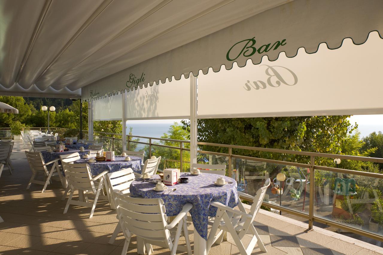 Hotel Eden Gigli Numana Exterior photo